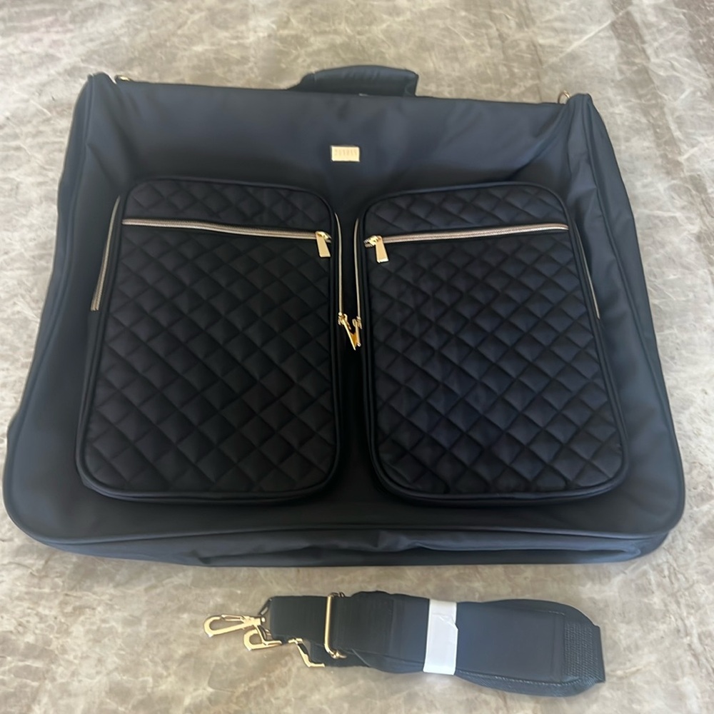 Benoss Milan Black Quilted Travel Garment Bag. NEW!